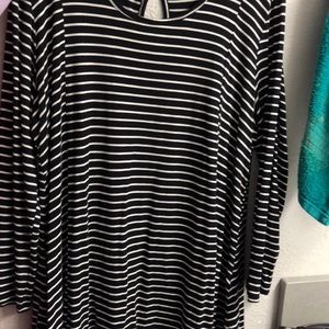 Maurice’s quarter sleeve top